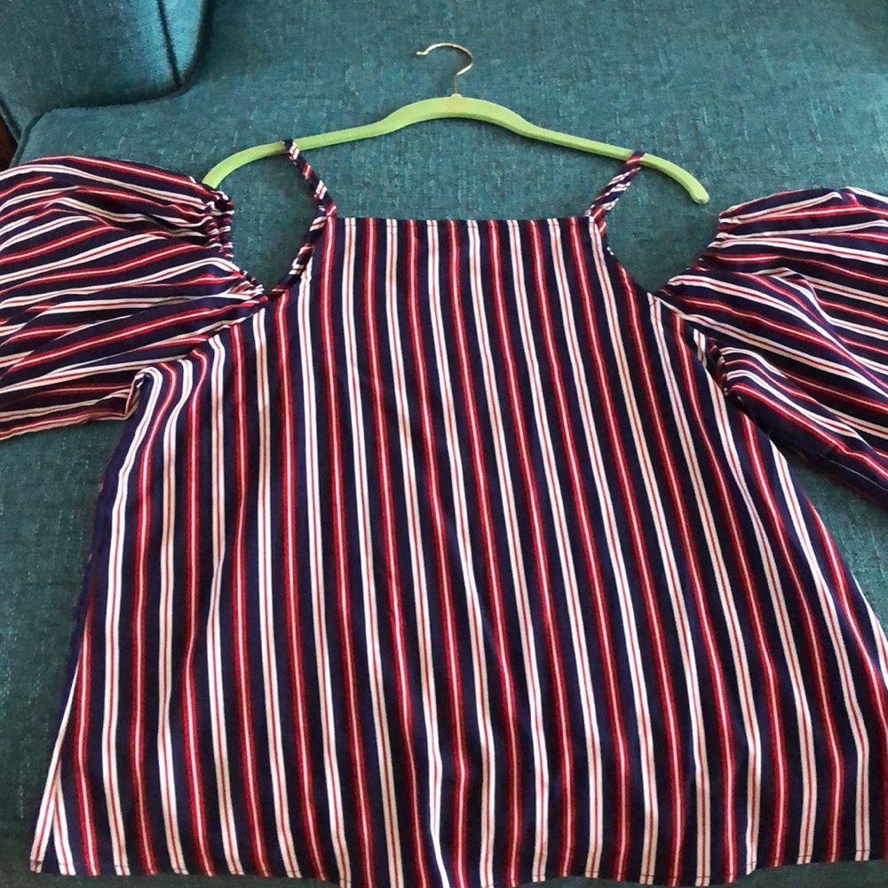 Adorable striped shirt, never worn!